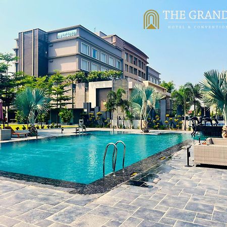 The Grand Arc Hotel & Convention Centre Shahjahanpur Exteriör bild