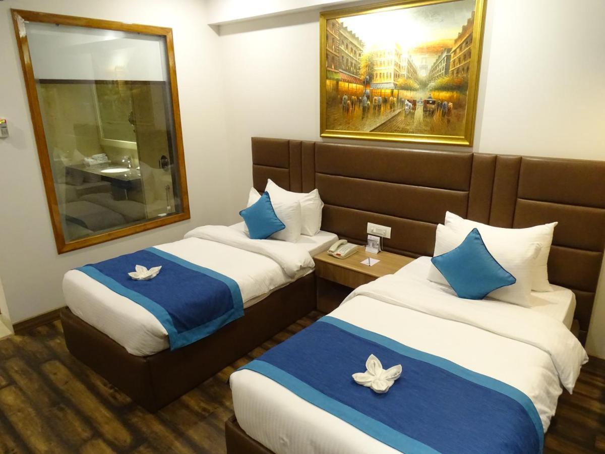 The Grand Arc Hotel & Convention Centre Shahjahanpur Exteriör bild