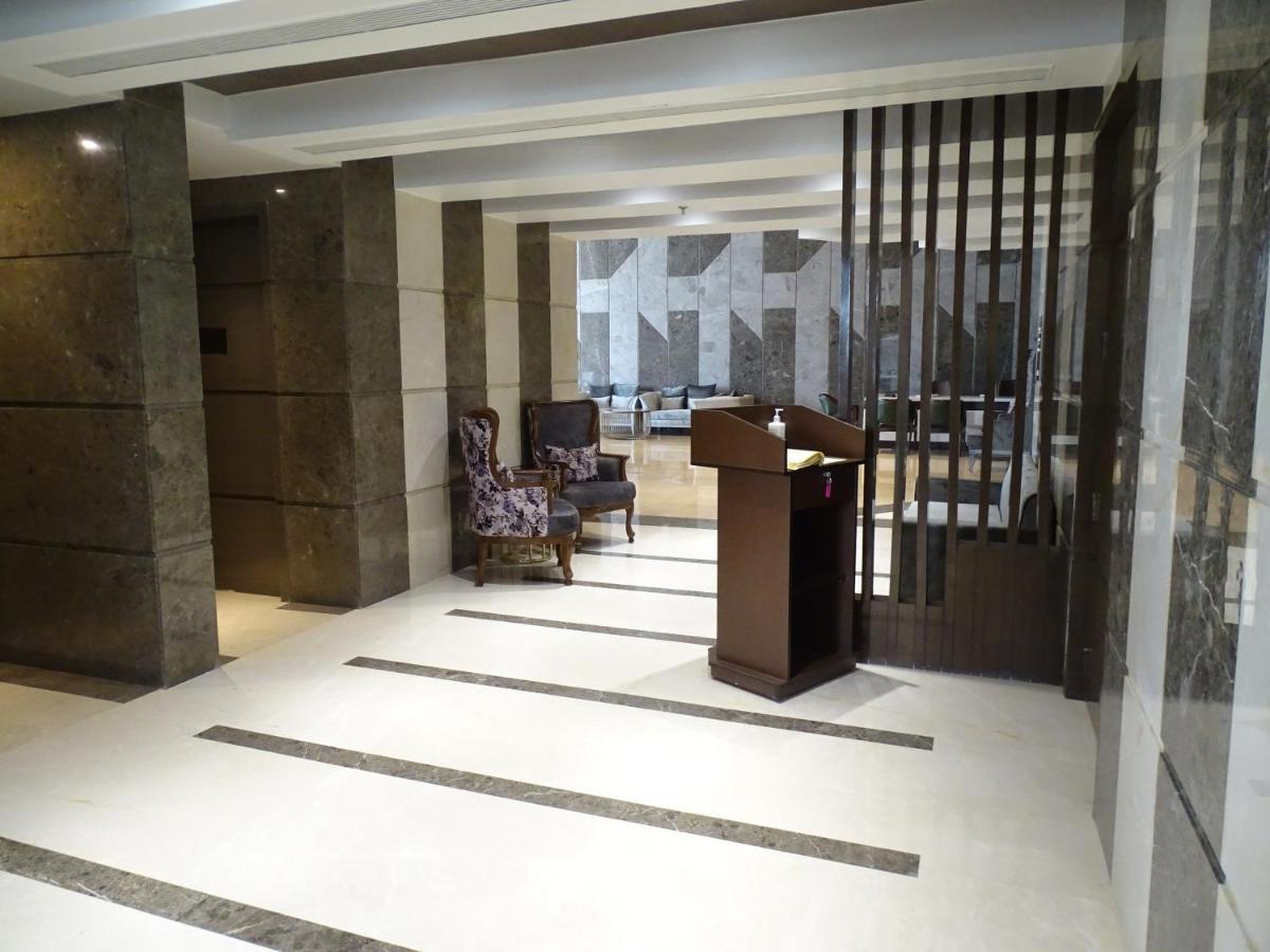 The Grand Arc Hotel & Convention Centre Shahjahanpur Exteriör bild