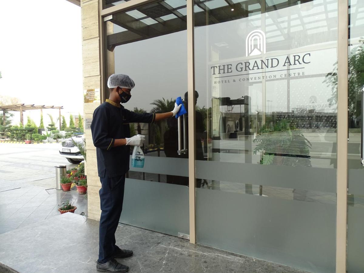 The Grand Arc Hotel & Convention Centre Shahjahanpur Exteriör bild