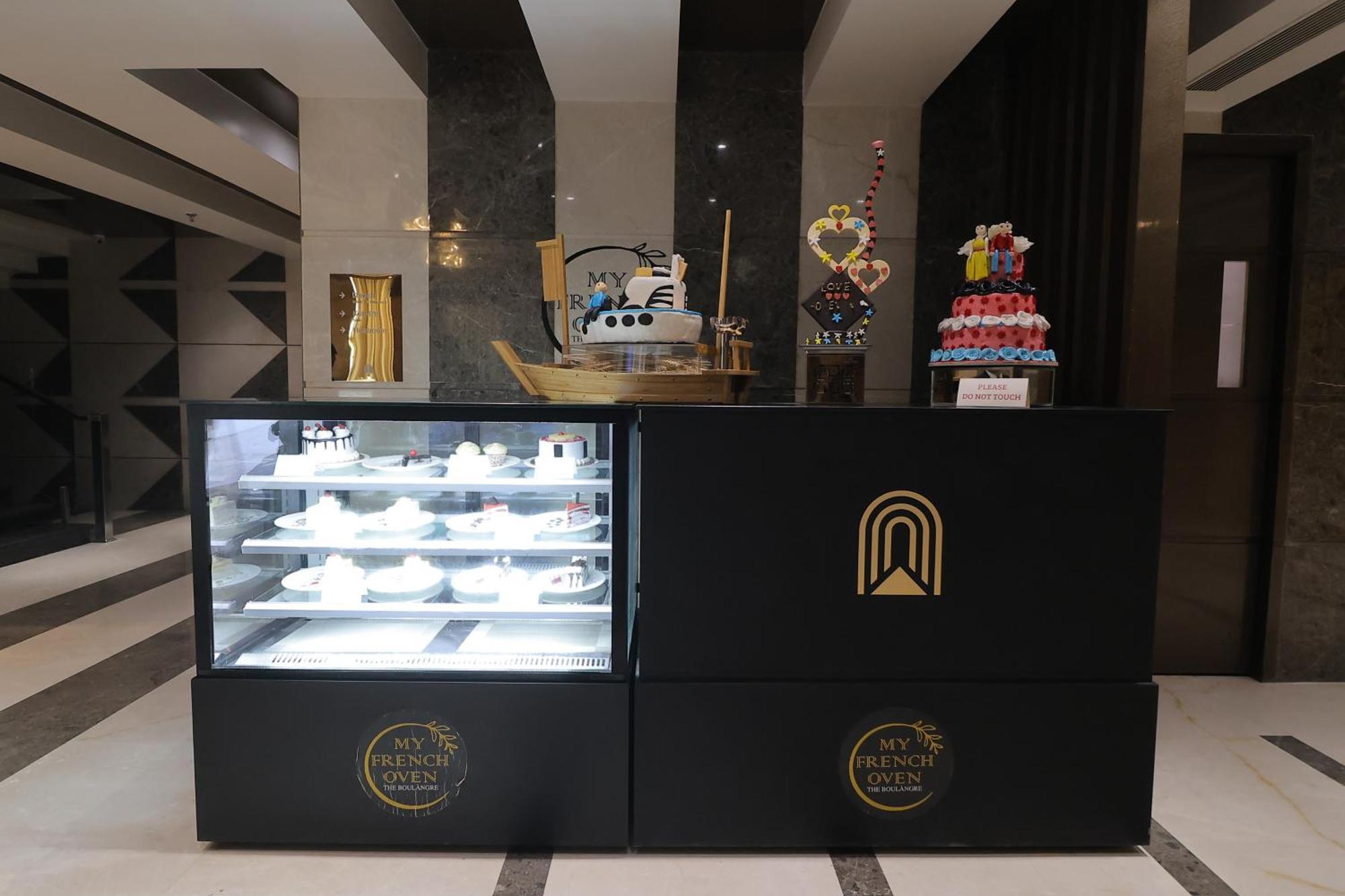 The Grand Arc Hotel & Convention Centre Shahjahanpur Exteriör bild